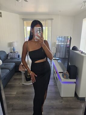 Black One-Shoulder Cutout Maxi Dress